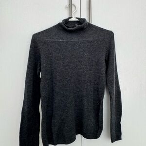 Wilfred Grey Turtleneck
